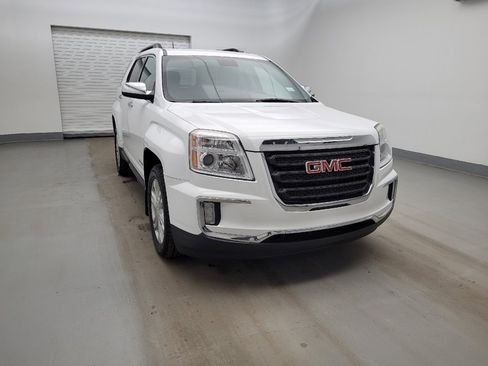 Used 2016 GMC Terrain SLE w/ Chrome Edition image 14