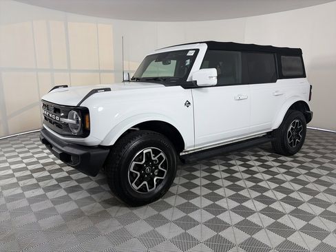 Certified 2022 Ford Bronco Outer Banks image 3