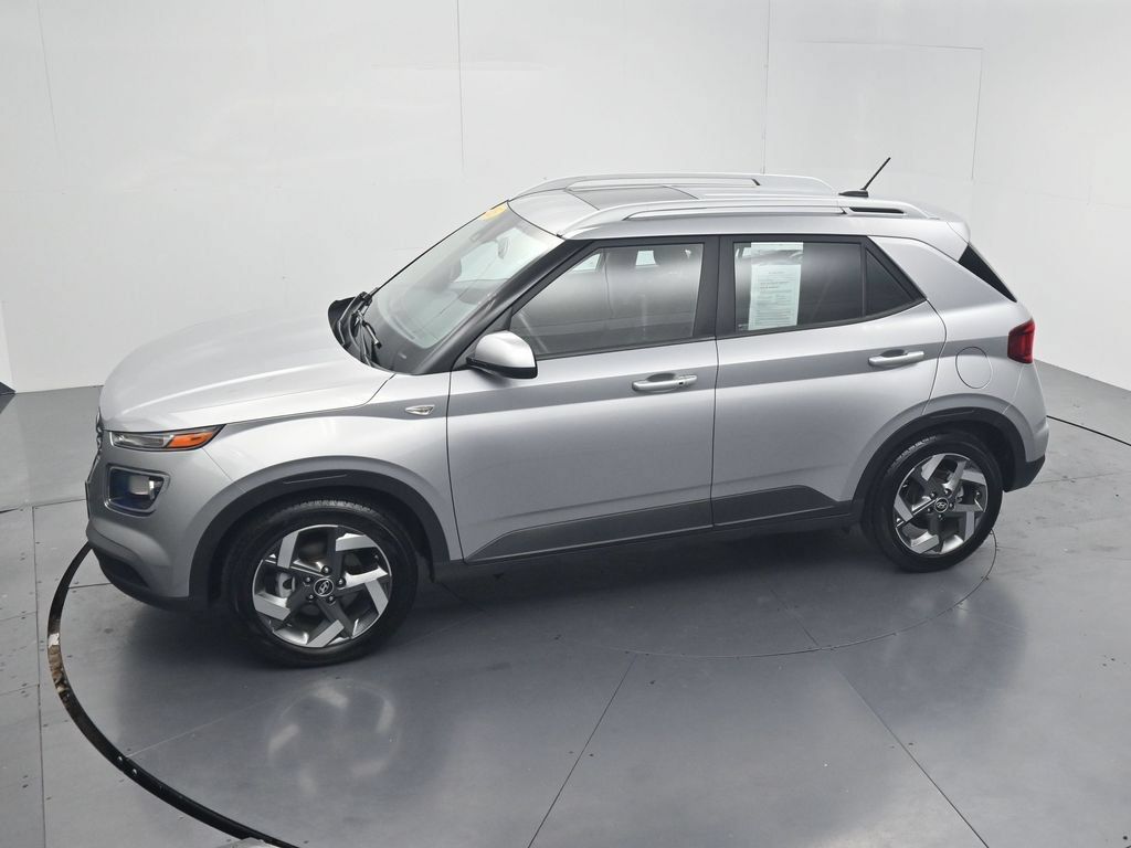 Used 2025 Hyundai Venue SEL FWD image 38