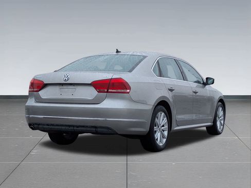 Used 2013 Volkswagen Passat 2.5 SEL Premium image 6