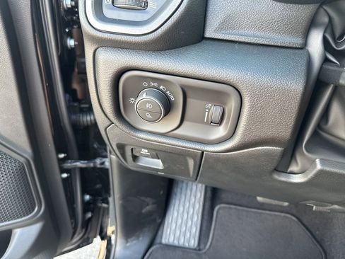 New 2026 RAM 1500 Express image 28