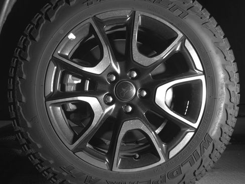 Used 2025 Jeep Compass Trailhawk AWD/4WD image 12