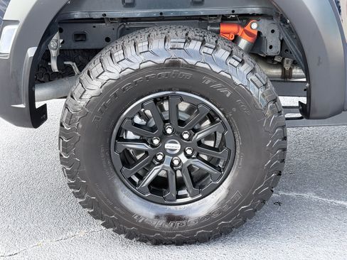 Used 2025 Ford F150 Raptor AWD/4WD image 37