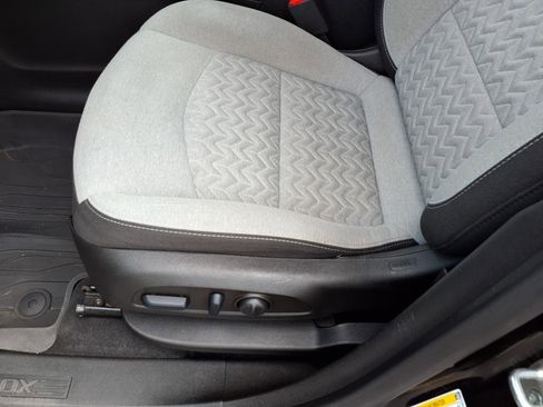 Used 2022 Chevrolet Equinox LS w/ LS Convenience Package image 10