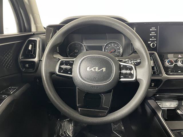 Used 2022 Kia Sorento LX AWD/4WD image 13