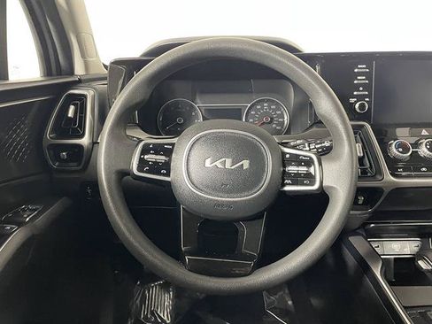 Used 2022 Kia Sorento LX AWD/4WD image 13