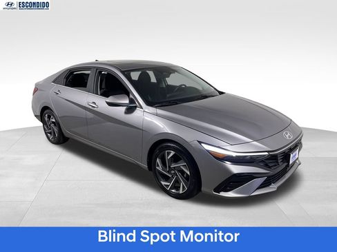 Certified 2025 Hyundai Elantra SEL FWD image 7