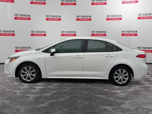 Used 2025 Toyota Corolla LE FWD image 8