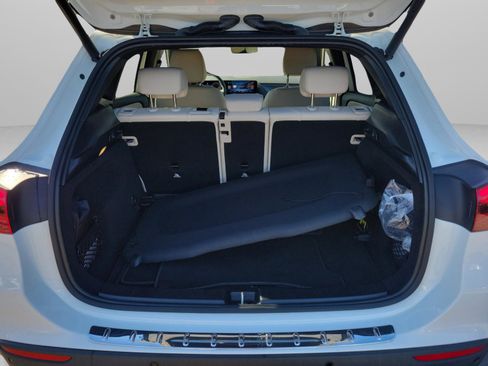 Certified 2025 Mercedes-Benz GLA 250 image 28