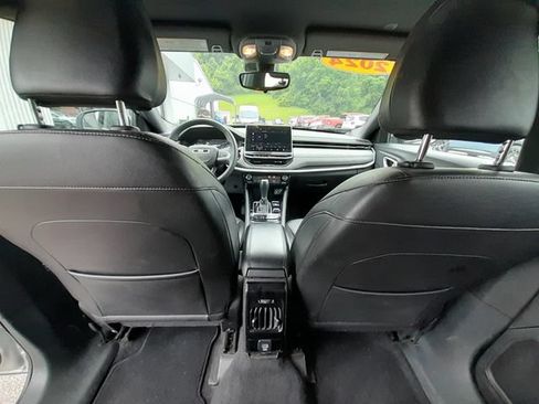 Used 2024 Jeep Compass Latitude AWD/4WD image 35