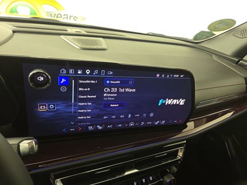 Certified 2025 Chevrolet Traverse RS w/ LPO, Floor Liner Package image 20