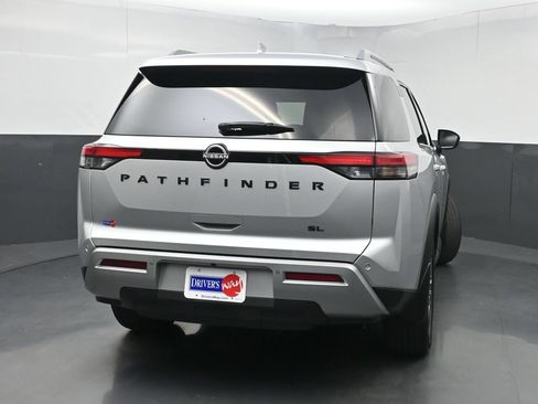 Used 2024 Nissan Pathfinder SL w/ SL Premium Package FWD image 43