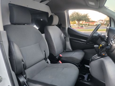 Used 2020 Nissan NV200 S image 18