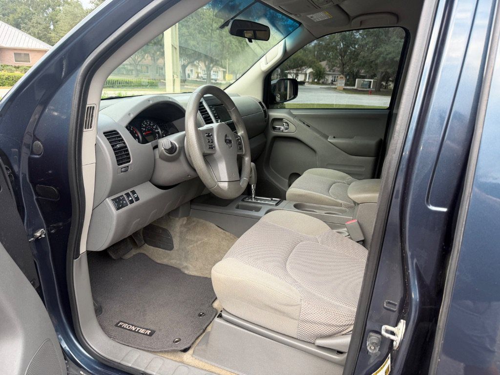 Used 2017 Nissan Frontier SV AWD/4WD image 13
