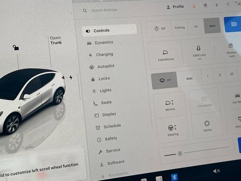 Used 2023 Tesla Model Y Long Range image 21