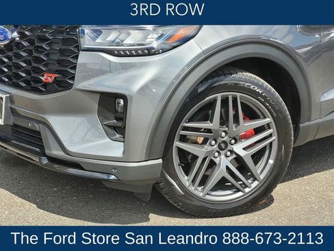 Used 2025 Ford Explorer ST image 6