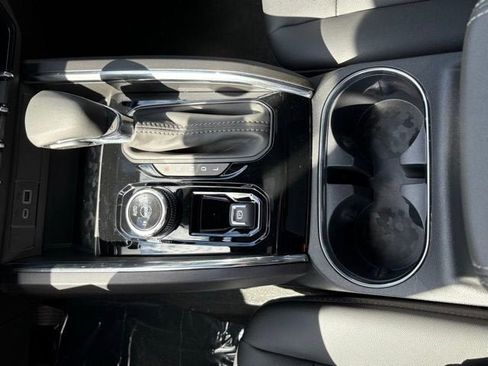 New 2026 GMC Canyon Elevation w/ Convenience Package image 22