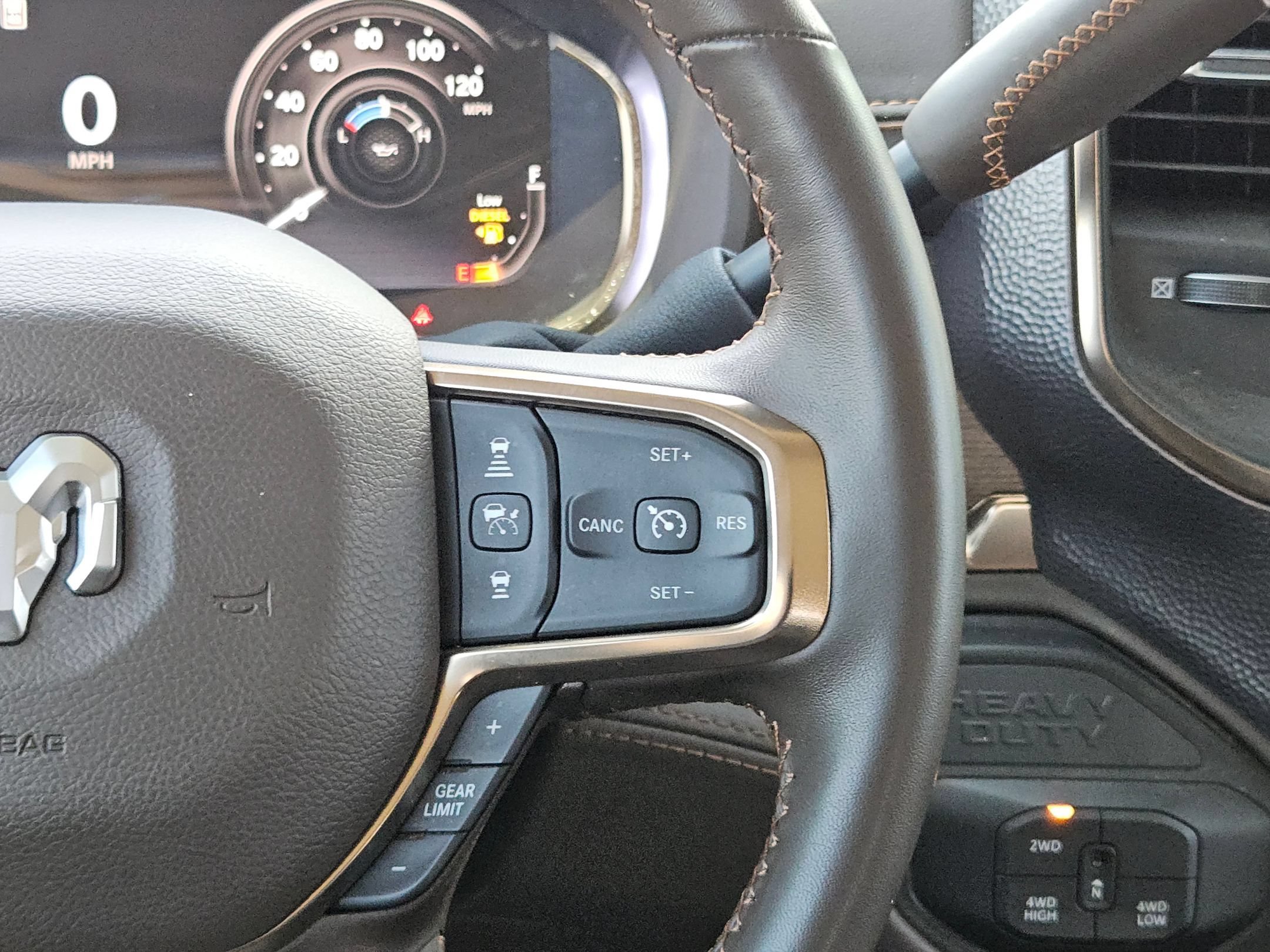 Used 2025 RAM 2500 Limited AWD/4WD image 22