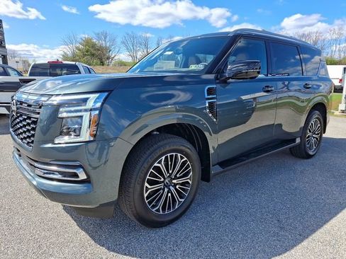 New 2025 Nissan Armada SL w/ Captain's Chari Seat Package image 5