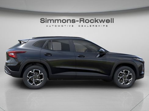 New 2026 Chevrolet Trax LT image 5