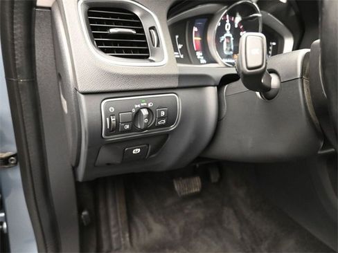 Used 2018 Volvo V60 T5 Cross Country w/ Convenience Package image 26