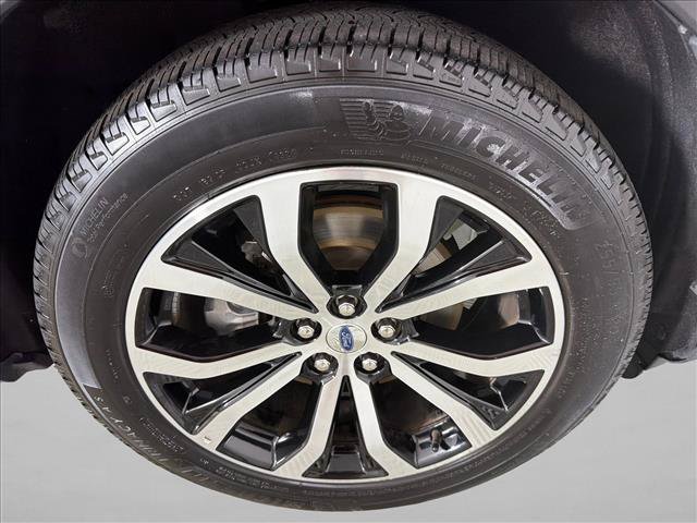 Used 2025 Ford Explorer ST-Line AWD/4WD image 12