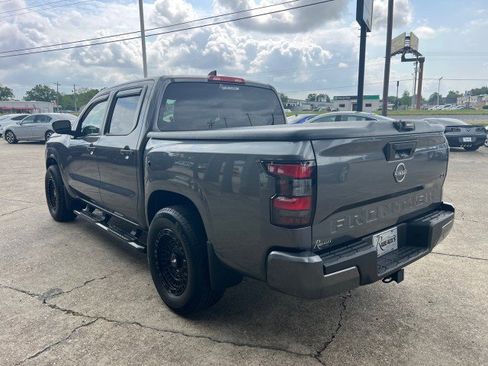 Used 2022 Nissan Frontier SV image 10