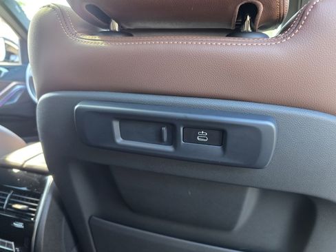 Used 2021 BMW X6 sDrive40i w/ Convenience Package image 34