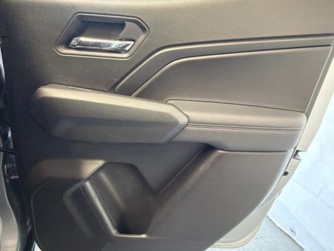 Used 2024 Chevrolet Colorado LT w/ LT Convenience Package AWD/4WD image 19