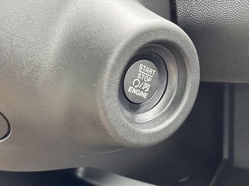 Used 2025 RAM ProMaster 2500 w/ Convenience Group image 23