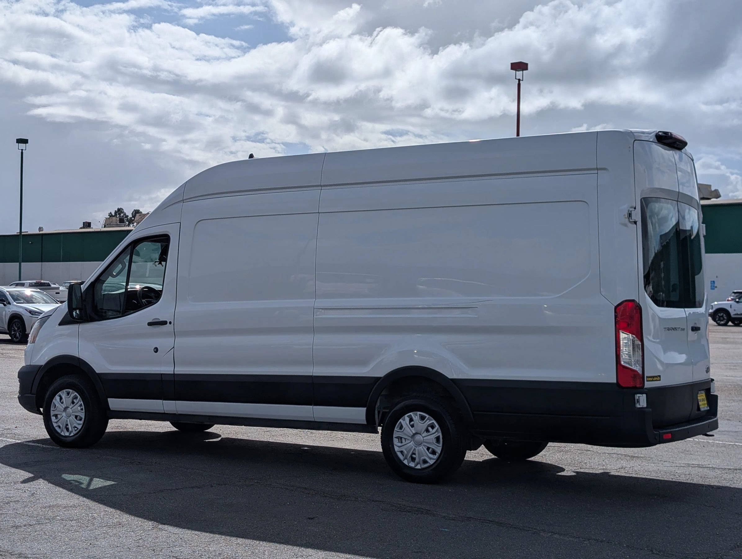Used 2023 Ford Transit 250 148 High Roof Extended w/ Load Area Protection Package RWD image 5