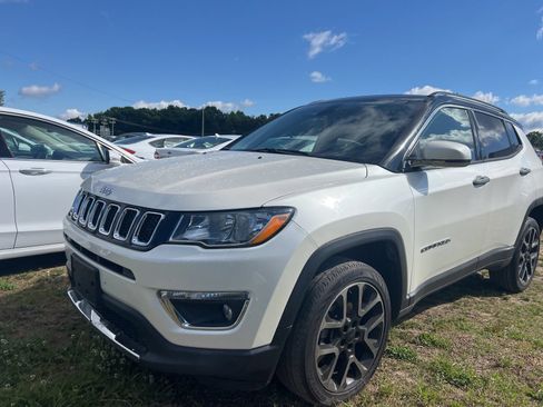 Used 2018 Jeep Compass Limited w/ Navigation Group AWD/4WD image 2