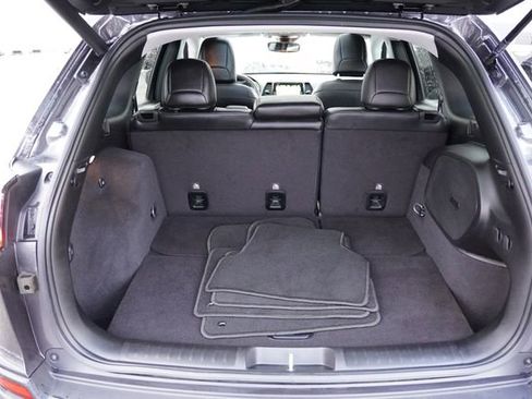 Certified 2022 Jeep Cherokee Limited w/ Elite Package image 21