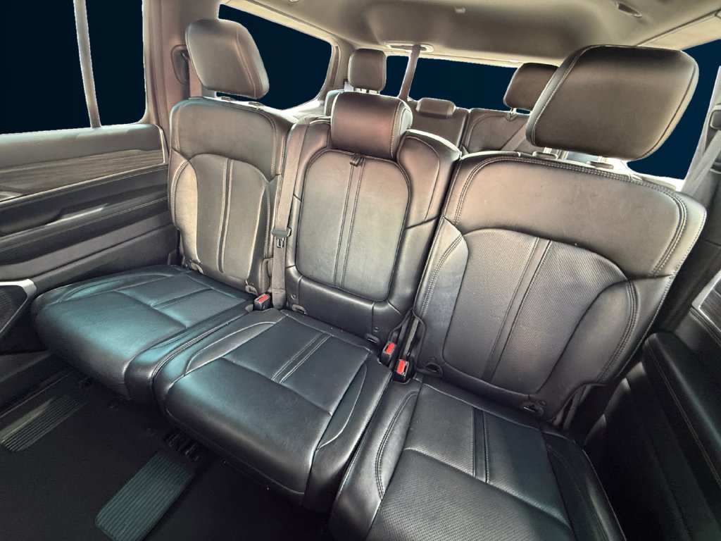 Used 2024 Jeep Wagoneer Series II w/ Flexible Seating Group AWD/4WD image 16