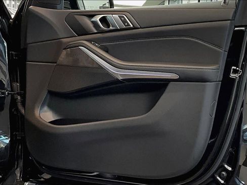 Used 2023 BMW X5 xDrive40i w/ Premium Package image 24