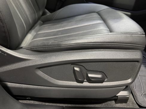 Used 2021 Audi Q5 Premium Plus w/ Premium Plus Package image 41