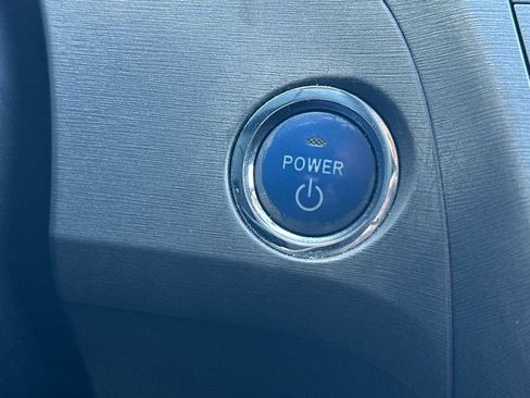 Used 2012 Toyota Prius Plug-In Hybrid image 21