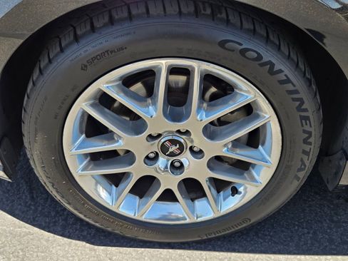 Used 2013 Ford Mustang Premium RWD image 9