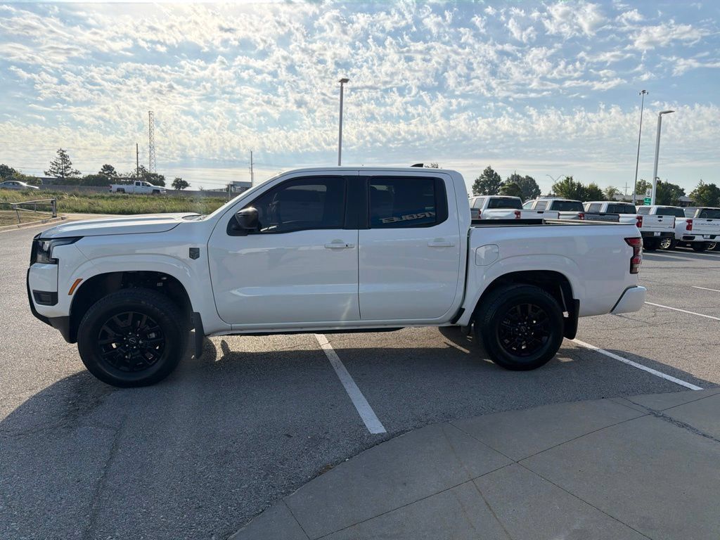 Used 2026 Nissan Frontier SV w/ SV Convenience Package AWD/4WD image 6