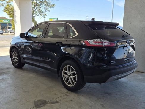 Used 2024 Ford Edge SEL w/ Convenience Package image 3