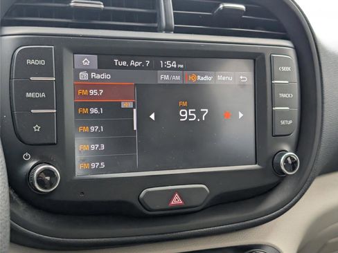 Used 2022 Kia Soul LX w/ Technology Package image 15