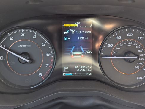 Used 2018 Subaru Crosstrek 2.0i Premium w/ Eyesight System image 12