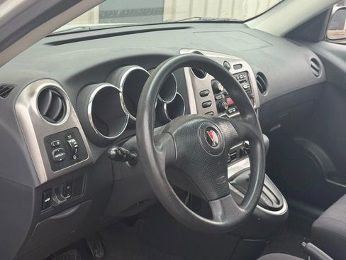 Used 2004 Pontiac Vibe w/ Moon And Tunes Value Package image 12