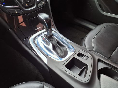 Used 2016 Buick Regal image 25