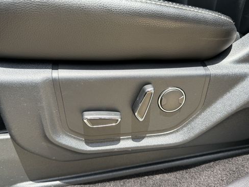 Used 2018 Ford F150 Lariat RWD image 26