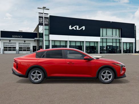 New 2025 Kia K4 LXS image 8
