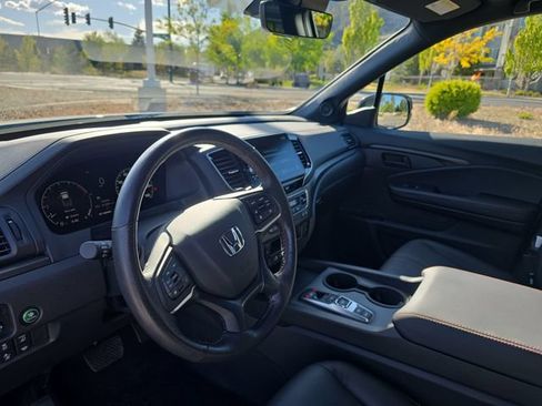 Used 2025 Honda Ridgeline TrailSport image 13