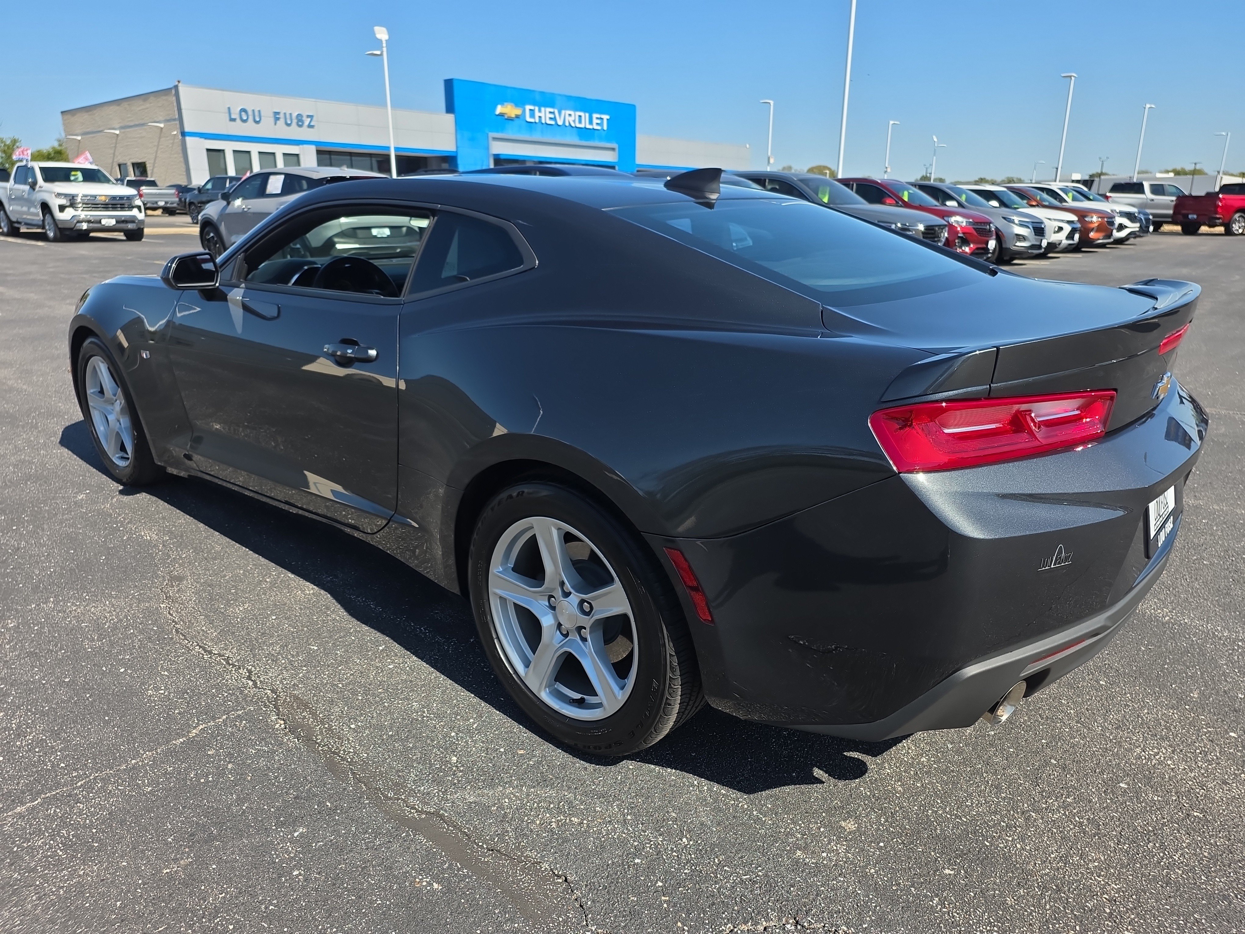 Used 2016 Chevrolet Camaro LT w/ Technology Package RWD image 6