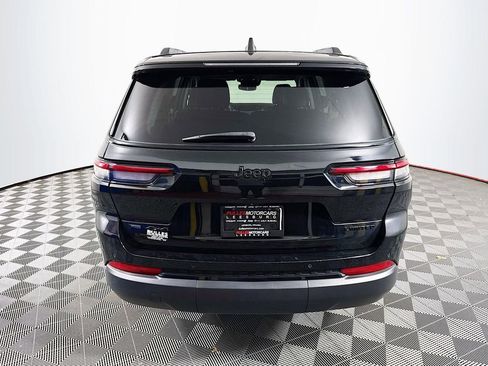 Used 2023 Jeep Grand Cherokee L Limited w/ Black Appearance Package image 6