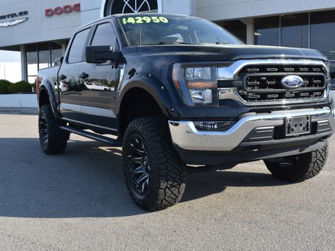 Used 2023 Ford F150 XLT image 3